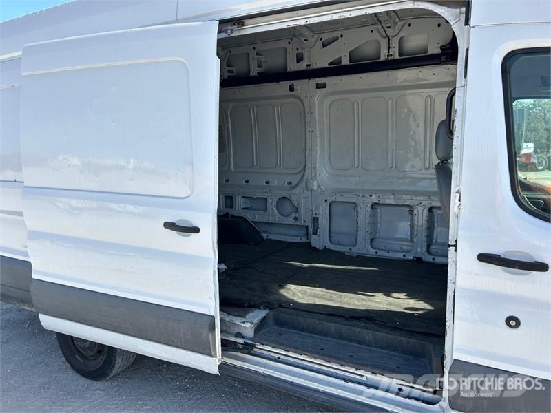 Ford Transit 250 Cargo Van Krovininiai furgonai