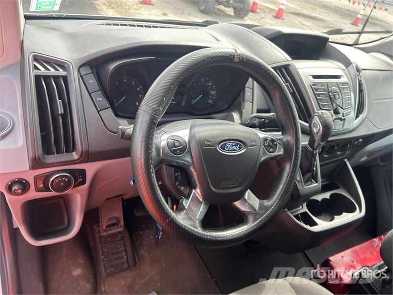 Ford Transit 350 Passenger Van 廂式貨物運輸車