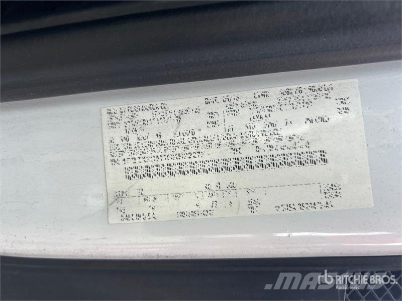 Ford Transit 350 Passenger Van 廂式貨物運輸車
