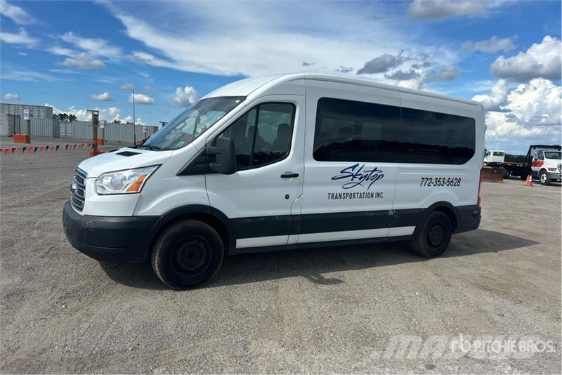 Ford Transit 350 Passenger Van 廂式貨物運輸車