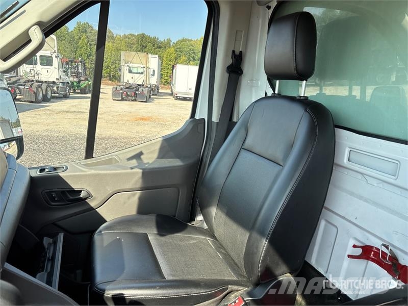 Ford Transit 4x2 Refrigerated Truck 溫控卡車