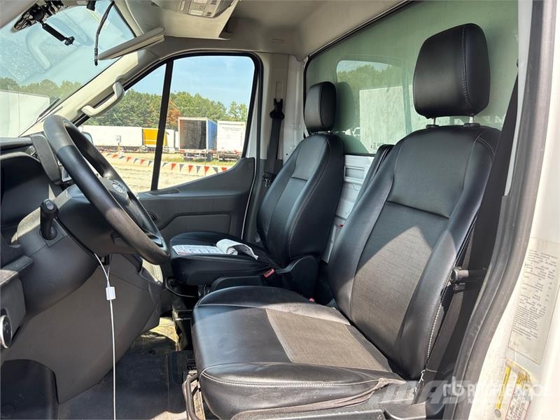 Ford Transit 4x2 Refrigerated Truck Camion frigorifique
