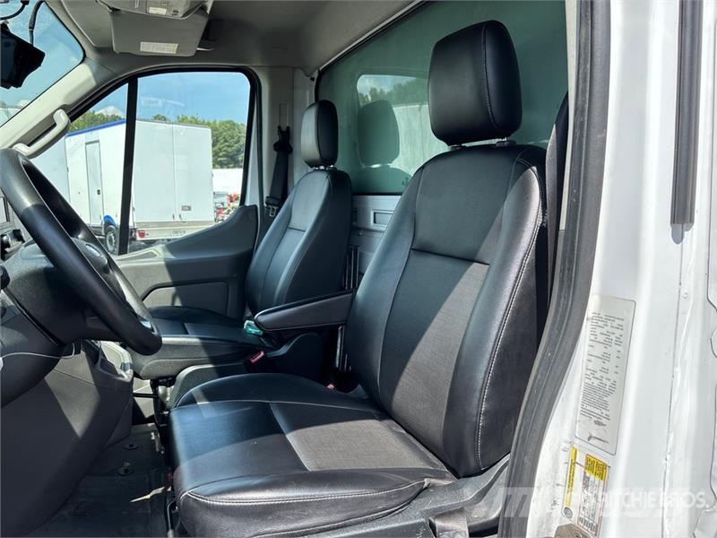 Ford Transit 4x2 Refrigerated Truck Tovornjaki hladilniki
