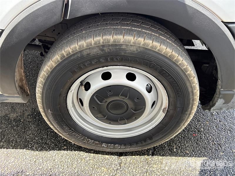Ford Transit 4x2 Refrigerated Truck 溫控卡車