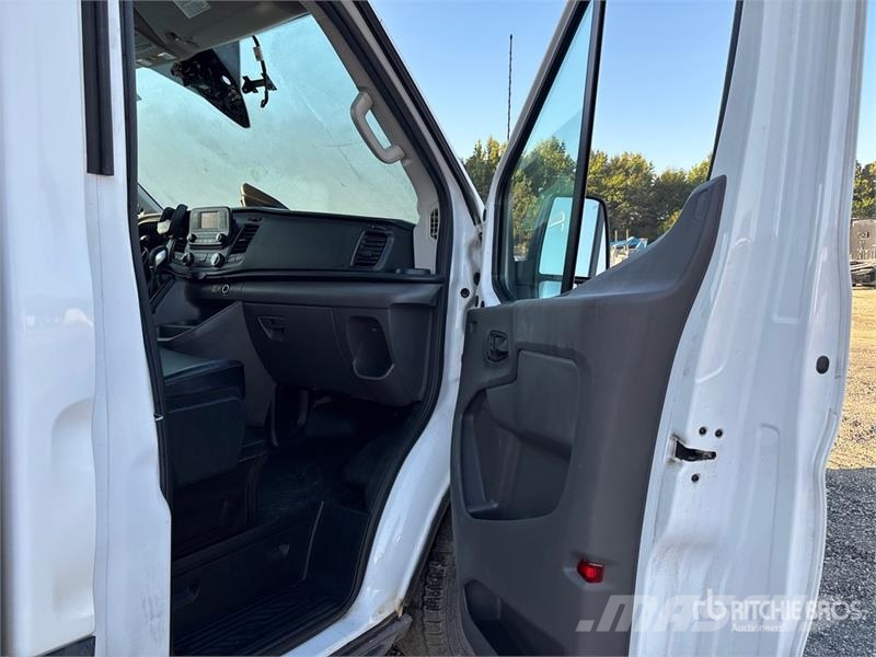 Ford Transit 4x2 Refrigerated Truck Hűtős