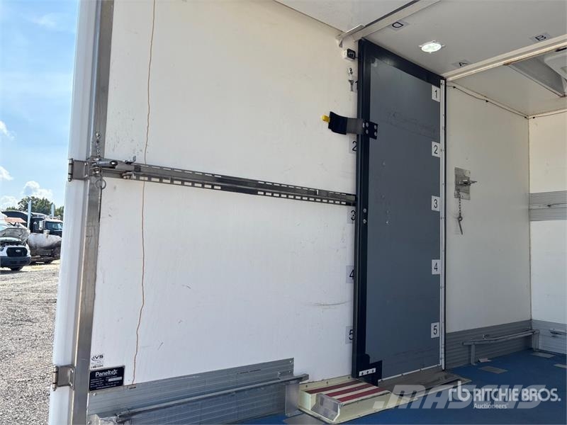 Ford Transit 4x2 Refrigerated Truck Camion frigorifique