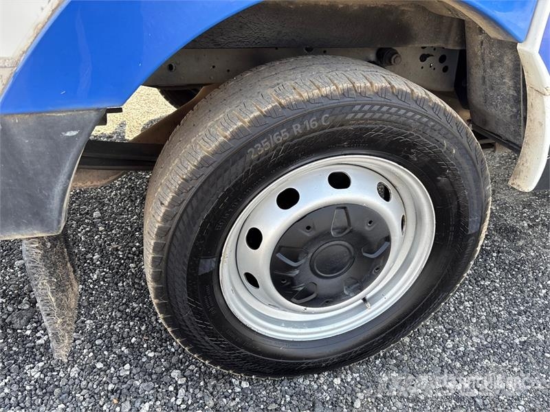 Ford Transit 4x2 Refrigerated Truck Camion frigorifique
