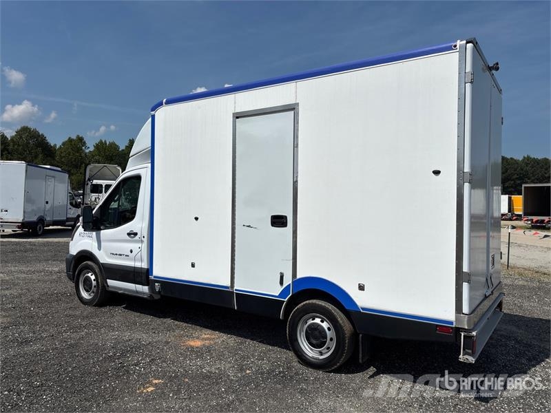 Ford Transit 4x2 Refrigerated Truck Camion frigorifique