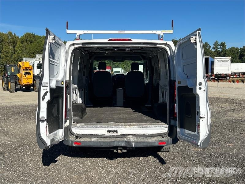 Ford Transit Cargo Van Dostavna vozila / kombiji