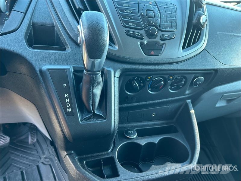 Ford Transit Cargo Van Dostavna vozila / kombiji