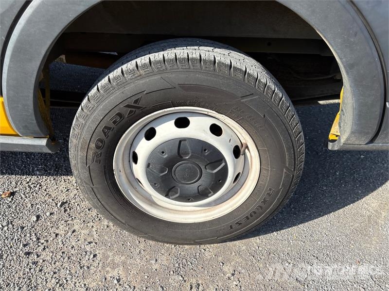 Ford Transit Cargo Van Furgone chiuso