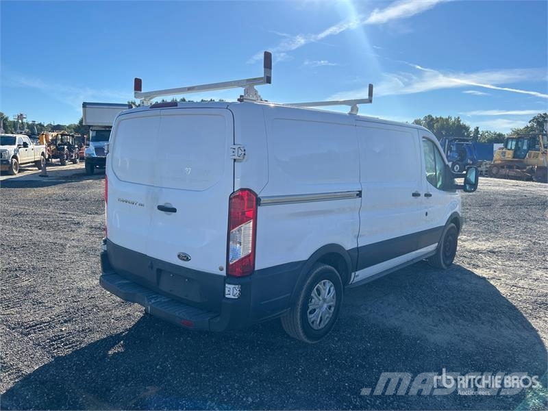 Ford Transit Cargo Van Dostavna vozila / kombiji