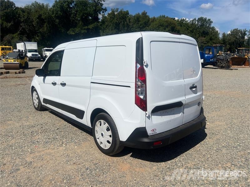 Ford Transit Connect XLT Cargo Van Preču pārvadāšanas furgoni