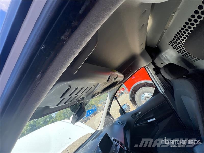 Ford Transit Connect XLT Cargo Van Preču pārvadāšanas furgoni
