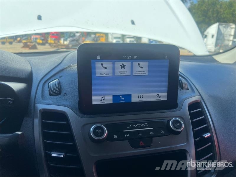 Ford Transit Connect XLT Cargo Van Preču pārvadāšanas furgoni