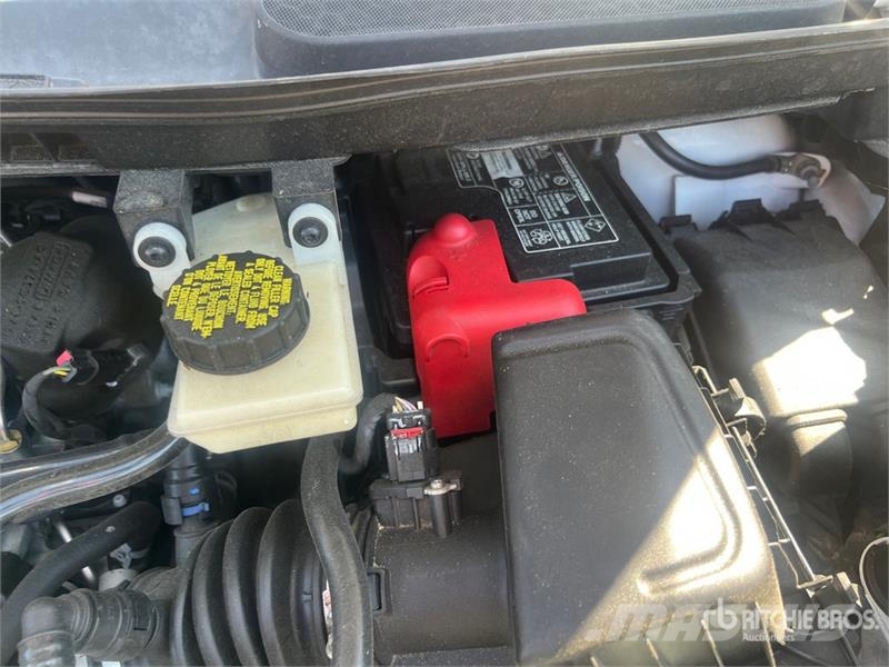 Ford Transit Connect XLT Cargo Van Preču pārvadāšanas furgoni