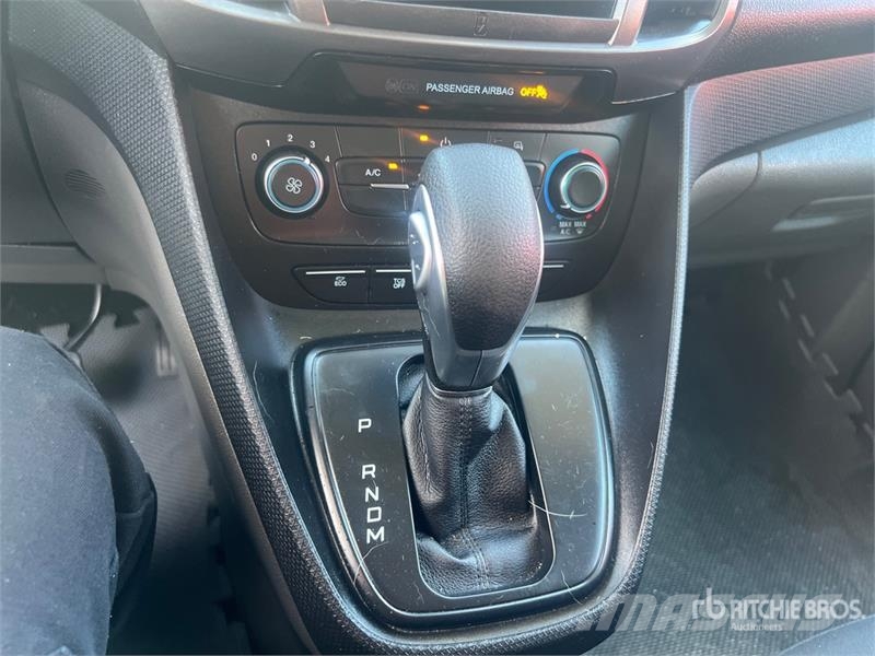 Ford Transit Connect XLT Cargo Van Preču pārvadāšanas furgoni