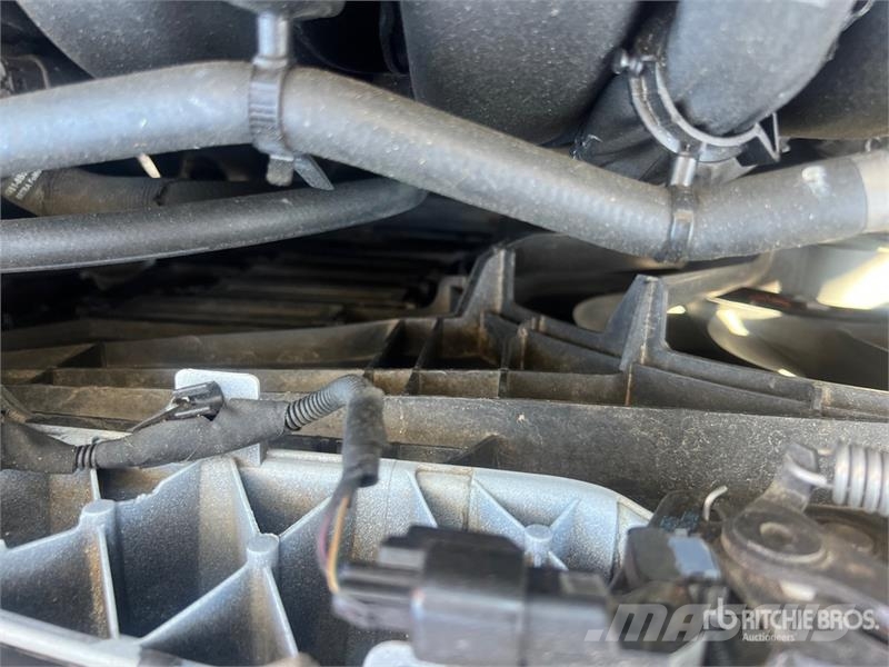 Ford Transit Connect XLT Cargo Van Preču pārvadāšanas furgoni