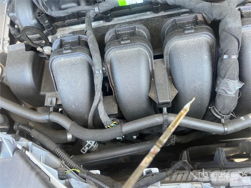 Ford Transit Connect XLT Cargo Van Preču pārvadāšanas furgoni