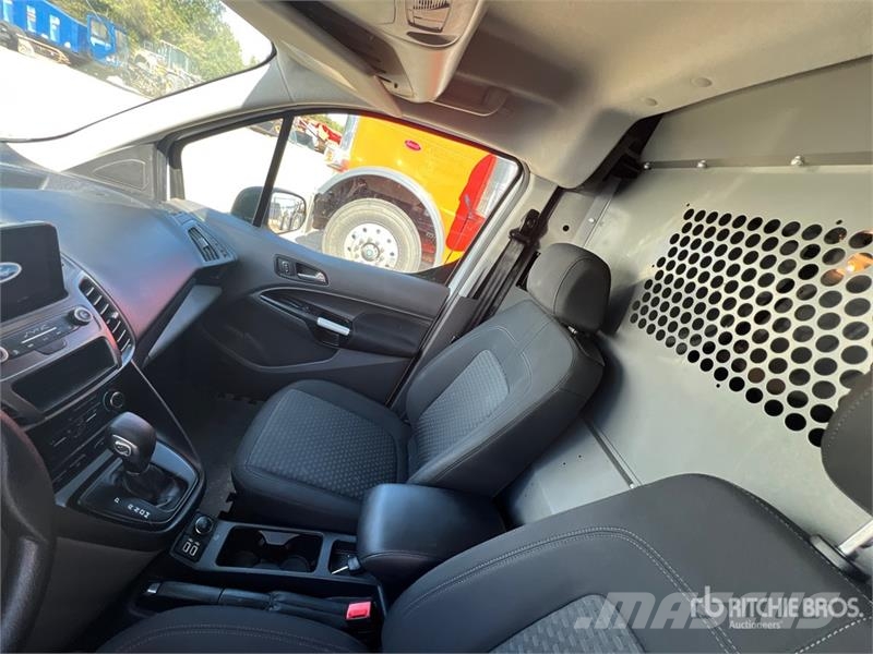 Ford Transit Connect XLT Cargo Van Preču pārvadāšanas furgoni