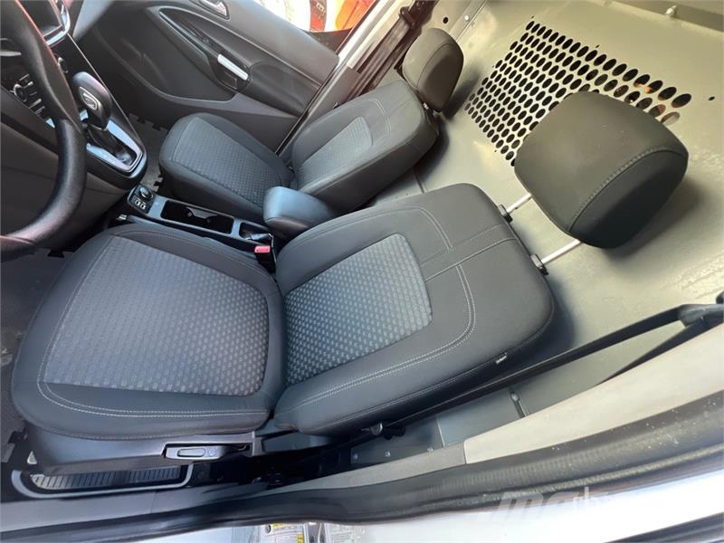 Ford Transit Connect XLT Cargo Van Preču pārvadāšanas furgoni