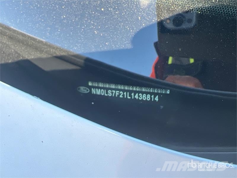 Ford Transit Connect XLT Cargo Van Preču pārvadāšanas furgoni
