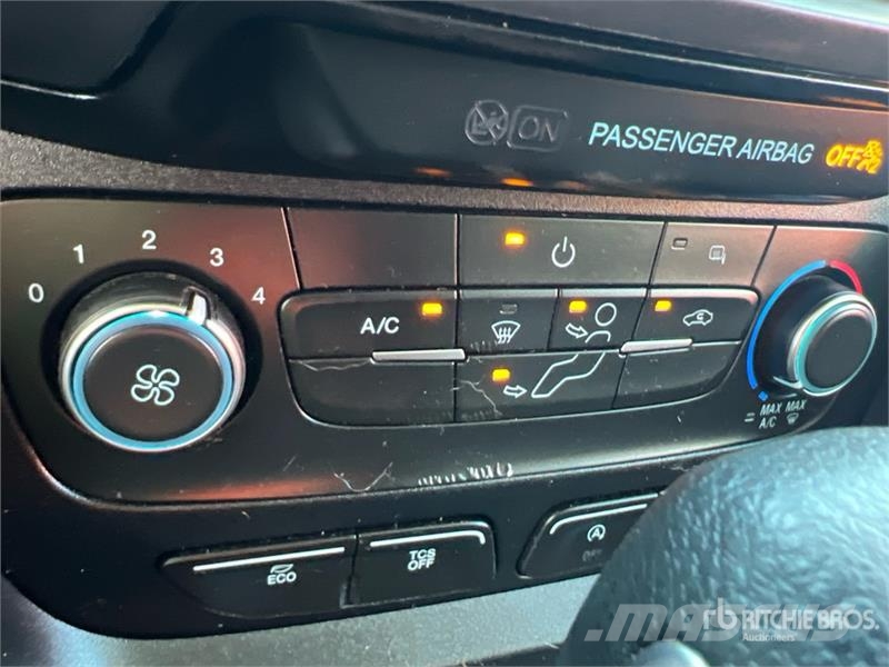 Ford Transit Connect XLT Cargo Van Preču pārvadāšanas furgoni