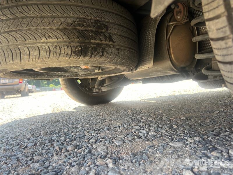 Ford Transit Connect XLT Cargo Van Preču pārvadāšanas furgoni
