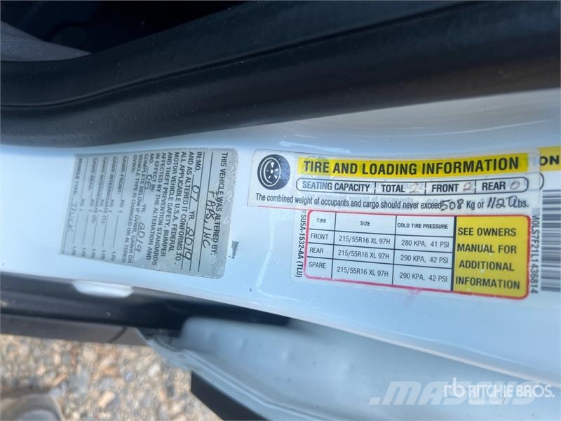 Ford Transit Connect XLT Cargo Van Preču pārvadāšanas furgoni