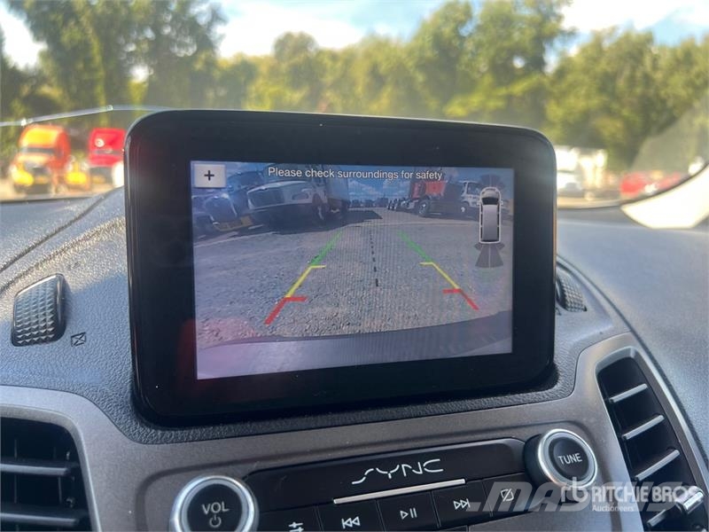 Ford Transit Connect XLT Cargo Van Preču pārvadāšanas furgoni