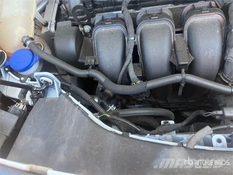 Ford Transit Connect XLT Cargo Van Preču pārvadāšanas furgoni