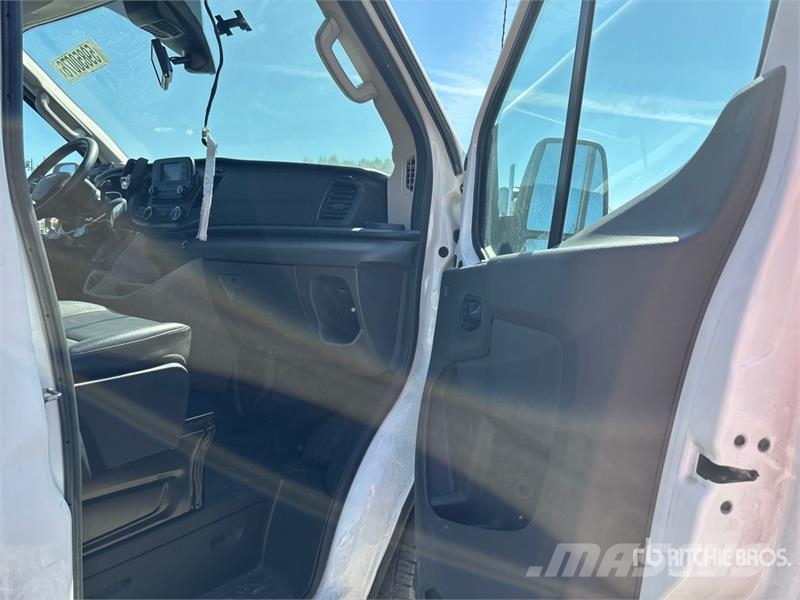 Ford Transit T-350 4x2 Refrigerated Truck 冷凍冷蔵車