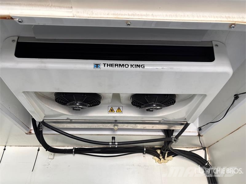 Ford Transit T-350 4x2 Refrigerated Truck 冷凍冷蔵車