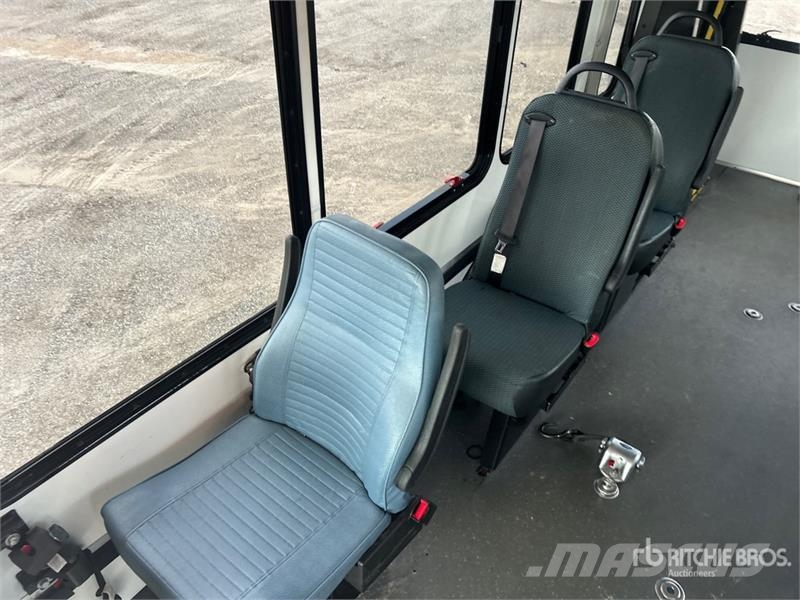Ford Transit T-350 4x2 7-Seat Mini Bus Minibussar