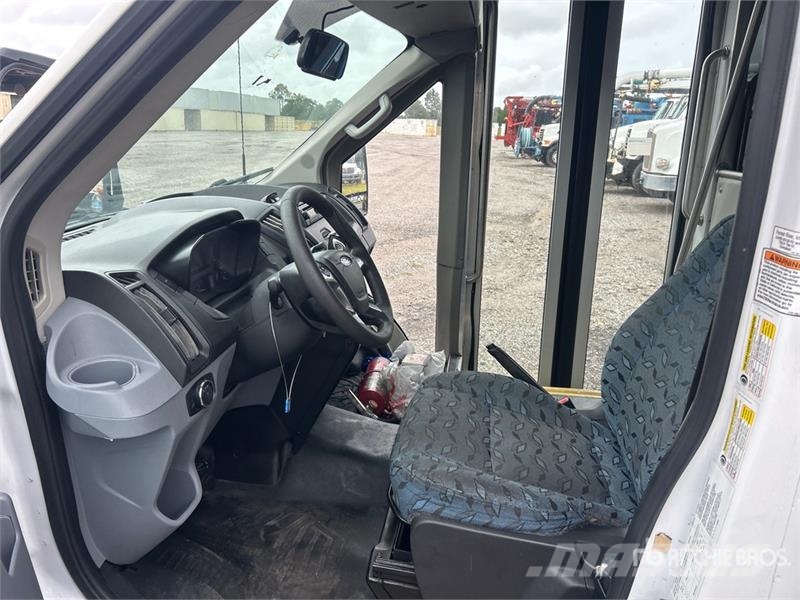 Ford Transit T-350 4x2 5-Seat Mini Bus Μίνι λεωφορεία