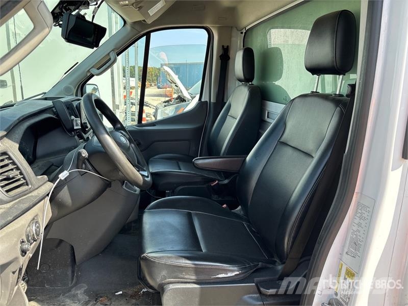 Ford Transit T-350 4x2 Refrigerated Truck Temperature controlled trucks