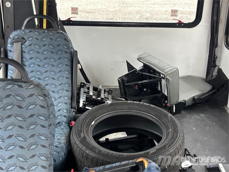 Ford Transit T-350 4x2 5-Seat Mini Bus Μίνι λεωφορεία