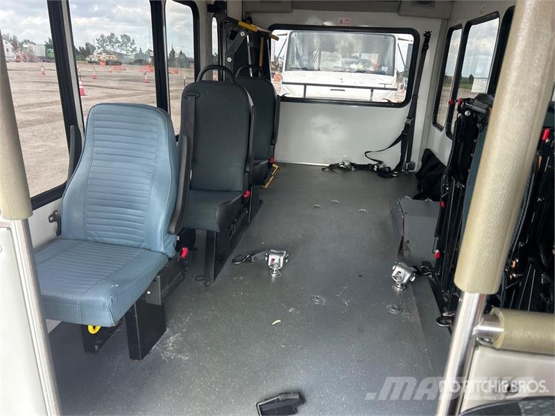 Ford Transit T-350 4x2 7-Seat Mini Bus Minibussar