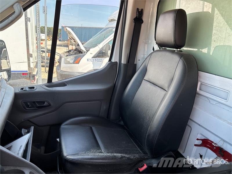 Ford Transit T-350 4x2 Refrigerated Truck Temperature controlled trucks