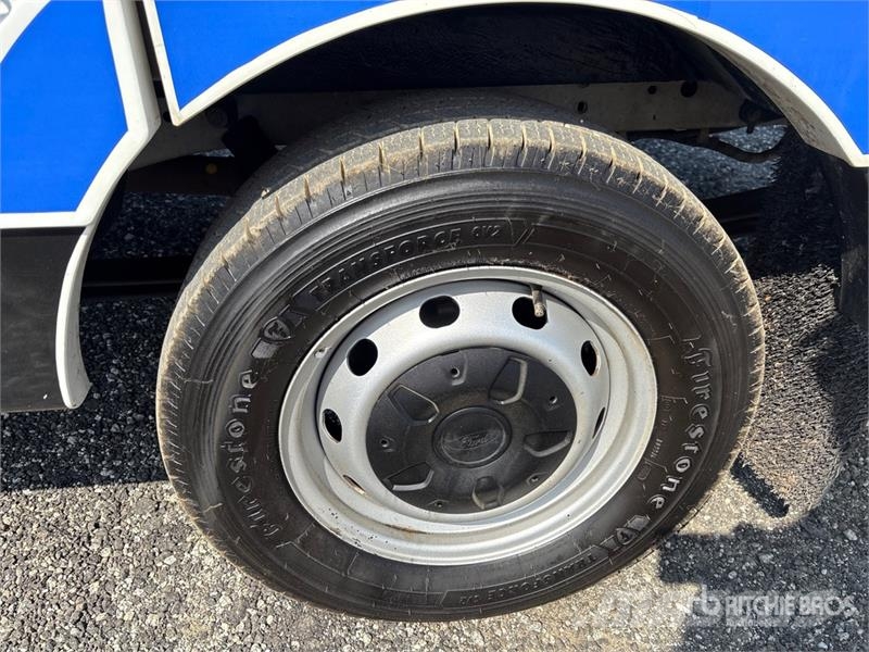 Ford Transit T-350 4x2 Refrigerated Truck Temperature controlled trucks
