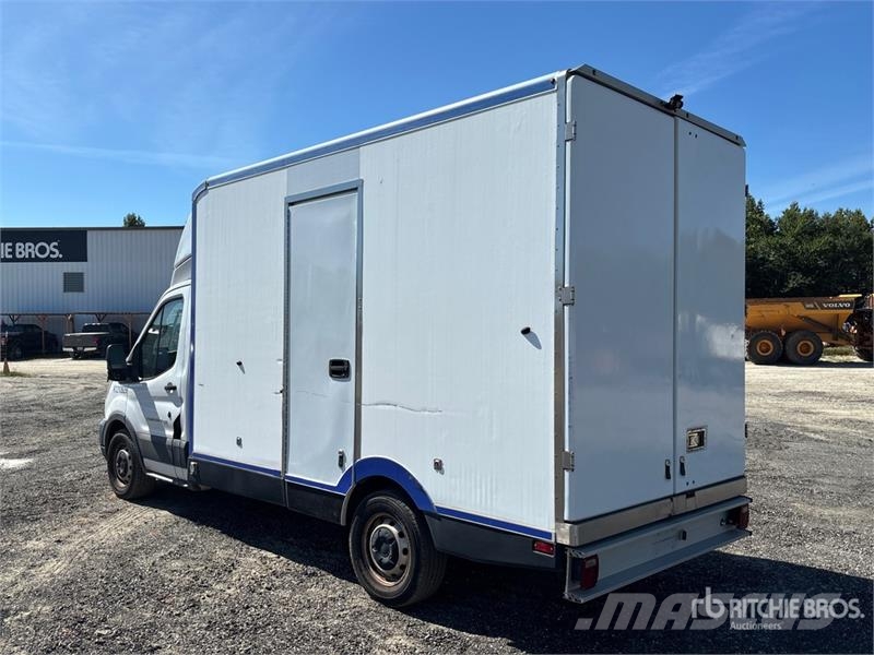 Ford Transit T-350 4x2 Refrigerated Truck 冷凍冷蔵車