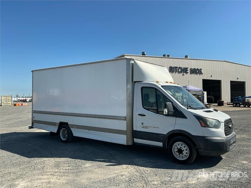 Ford Transit T350 4x2 Van Truck Camiones con caja de remolque