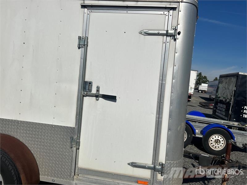 Forest River 12 ft T/A Enclosed Trailer Furgoonhaagised
