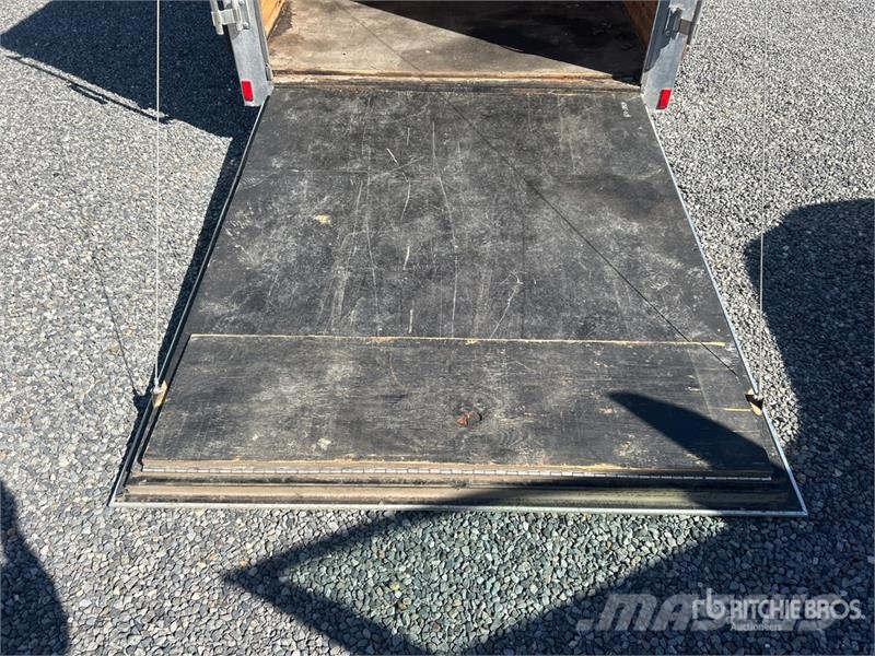 Forest River 12 ft T/A Enclosed Trailer Furgoonhaagised