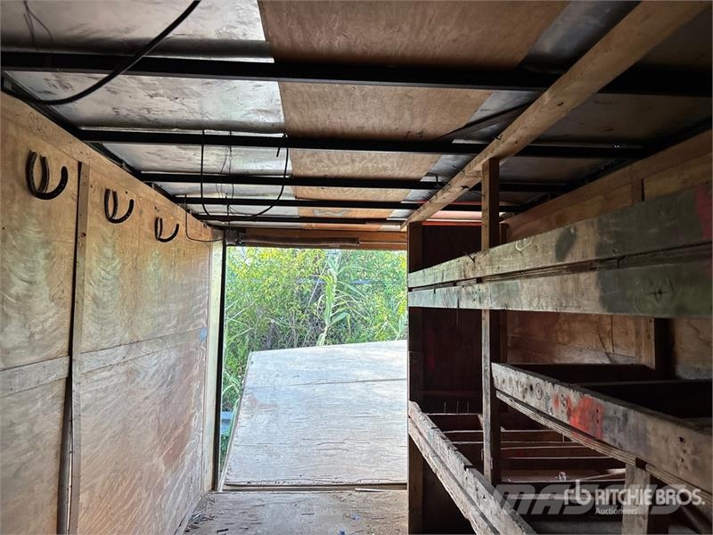 Forest River 16 ft T/A Enclosed Trailer Rimorchi cassonati