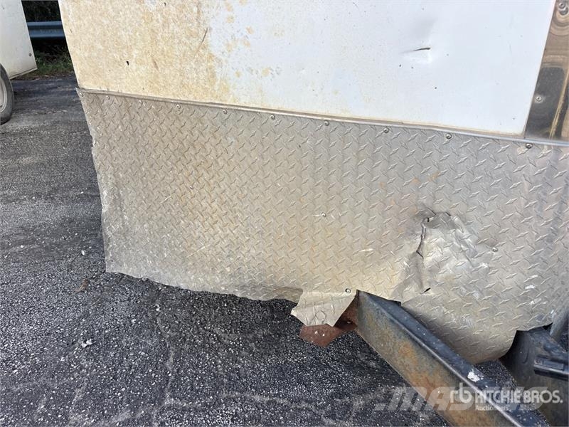 Forest River 16 ft T/A Enclosed Trailer Rimorchi cassonati