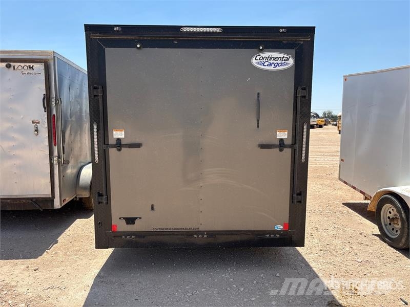 Forest River 16 ft T/A Enclosed Trailer Carrocería de caja