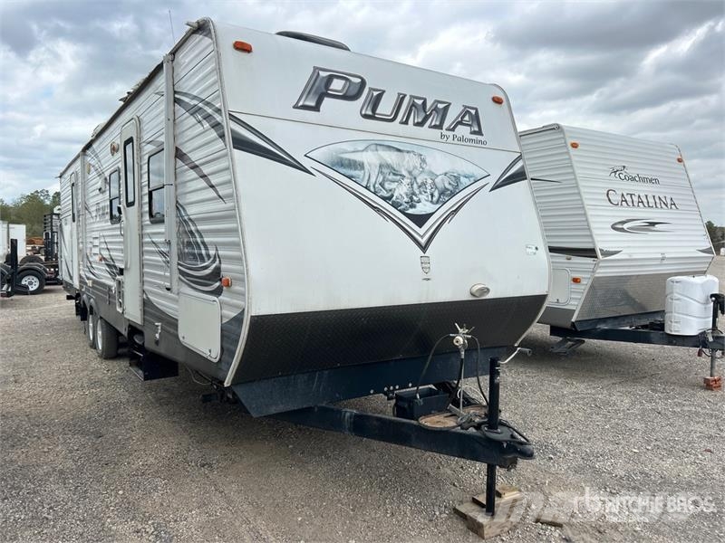 Forest River 32 ft T/A Travel Trailer Druge prikolice