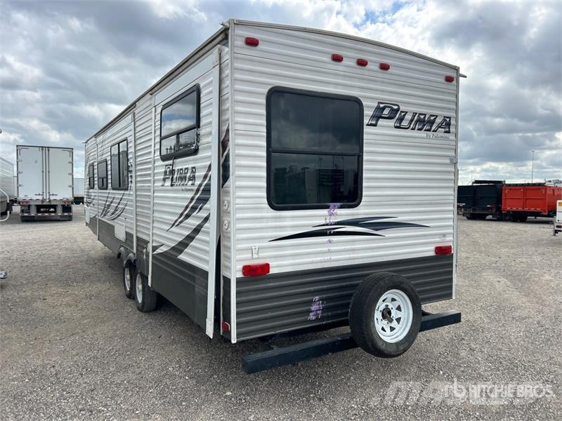 Forest River 32 ft T/A Travel Trailer Druge prikolice
