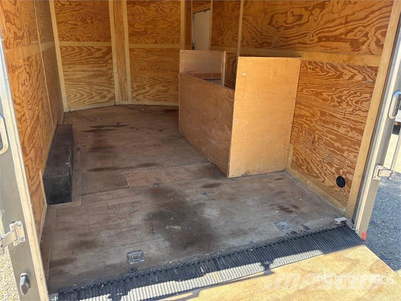 Forest River GANS8.516TA3 16 ft T/A Enclosed Trailer Cajas de remolque